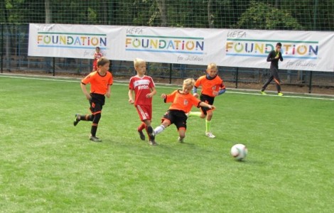 CREATOR: gd-jpeg v1.0 (using IJG JPEG v80), quality = 90